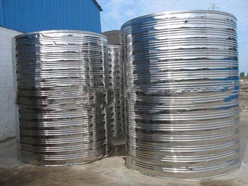 Supply of 304 horizontal tank